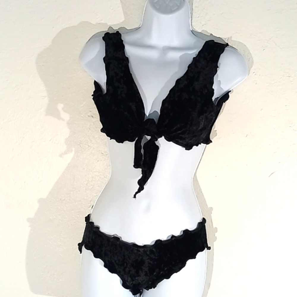 Strings By Judith Y2K Black Velvet Set NWOT